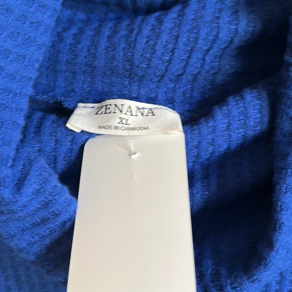 Top XL NWT - Picture 2 of 2
